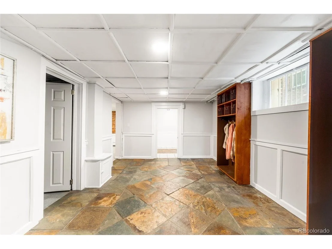 Photo of 622 Cook St