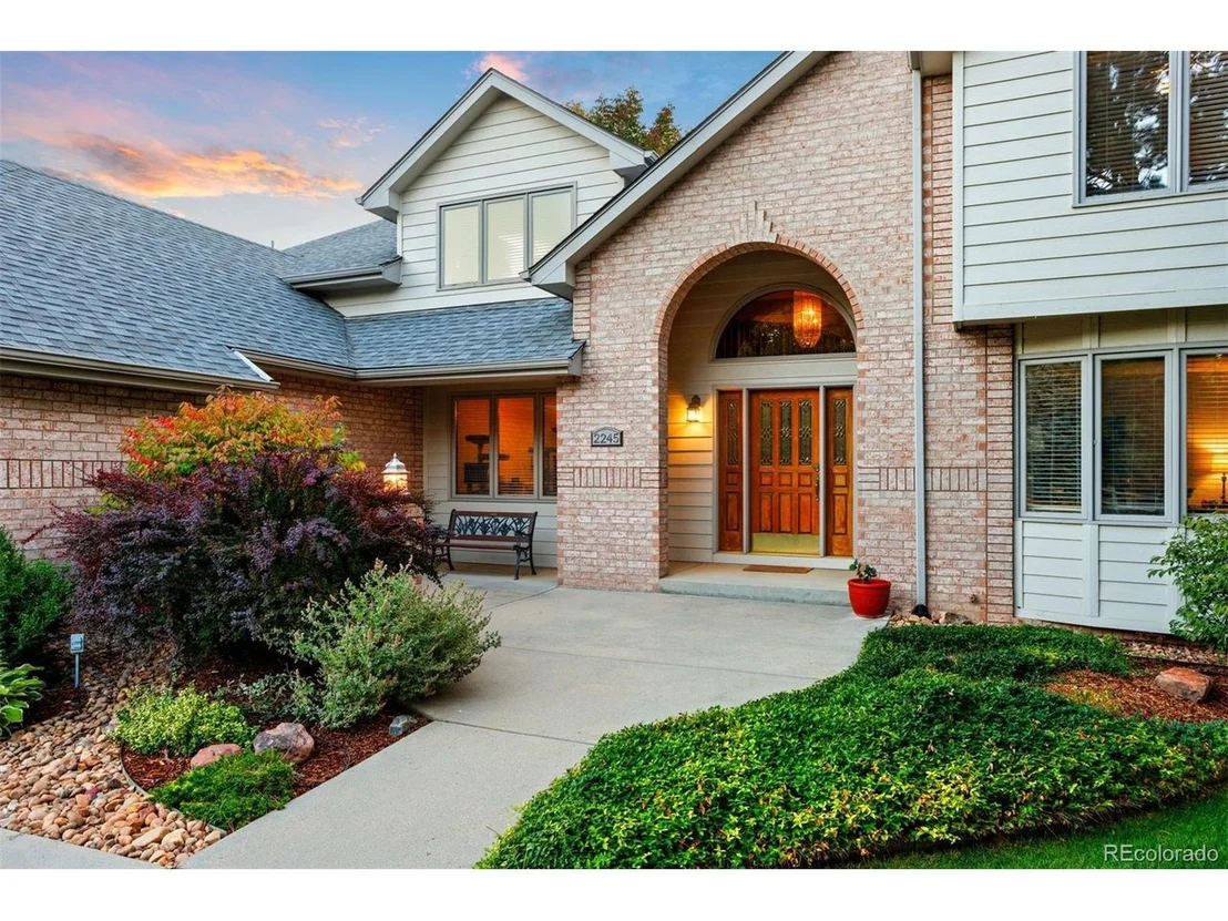 Photo of 2245 Ridgeview Way