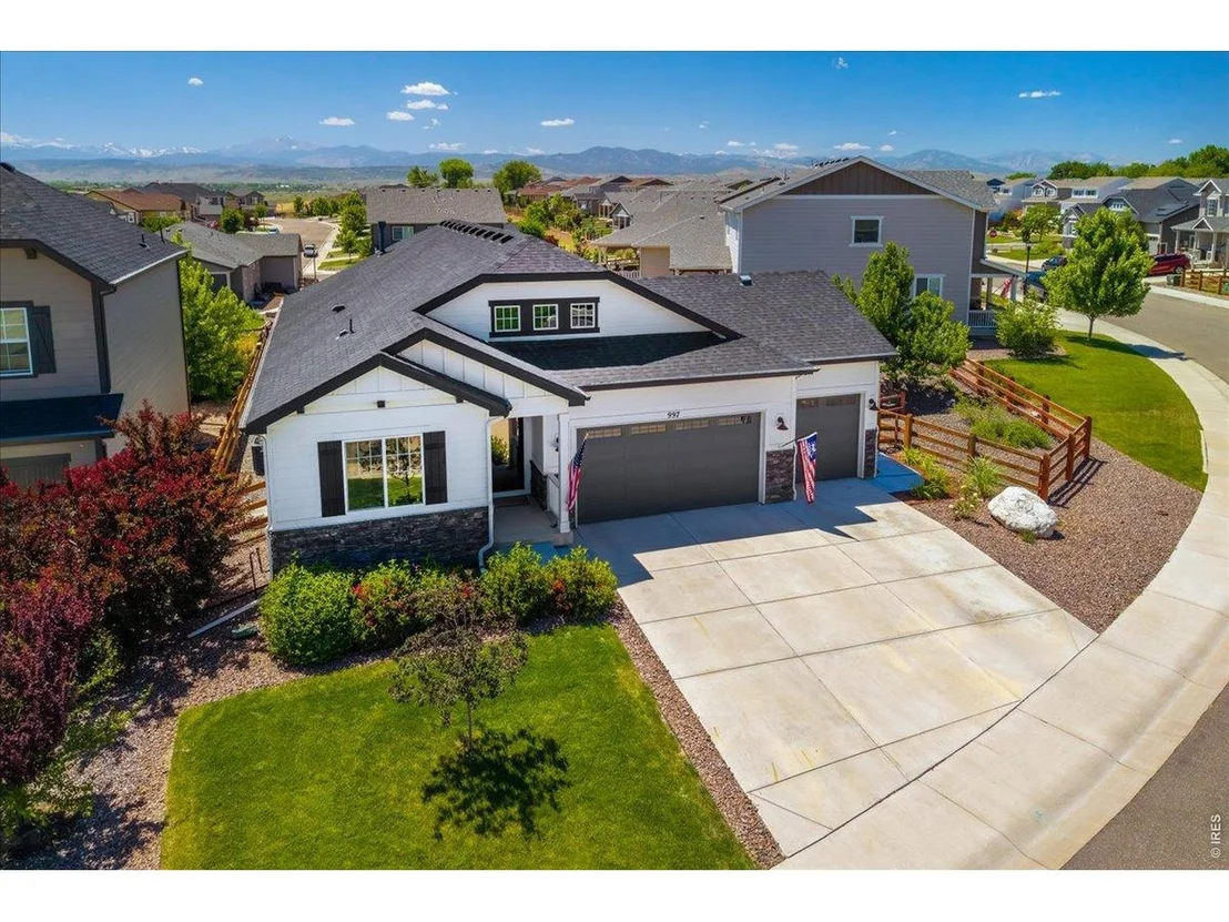 Photo of 997 Blue Bell Rd