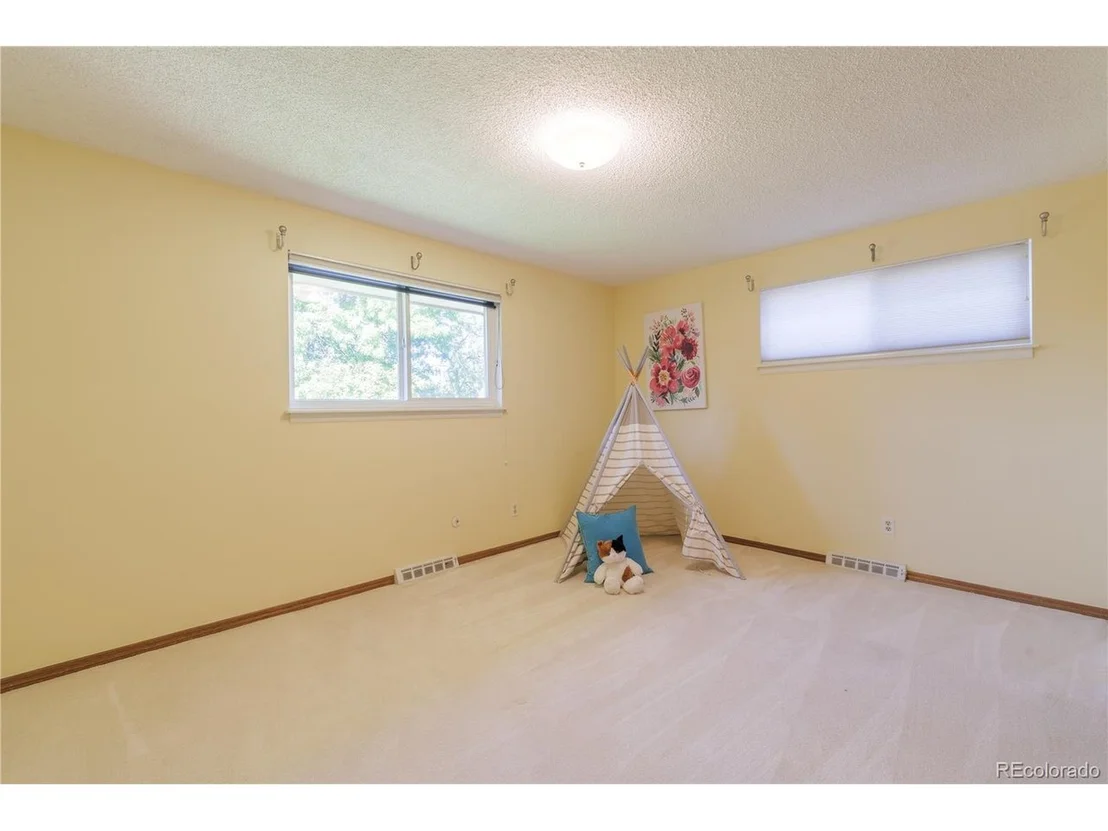 Photo of 7 Cornell Dr