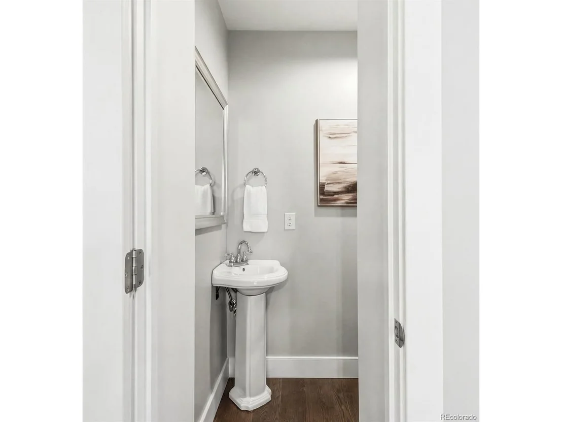 Photo of 3321 Bryant St