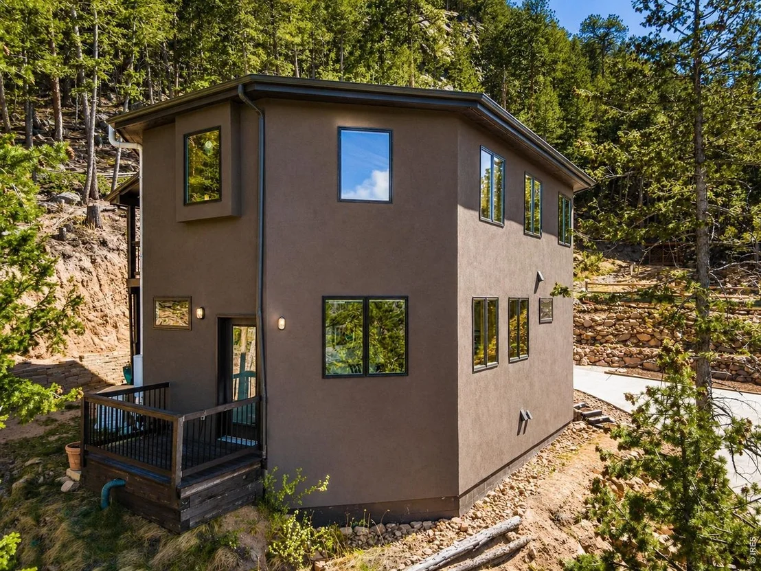 Photo of 80 Lookout Dr