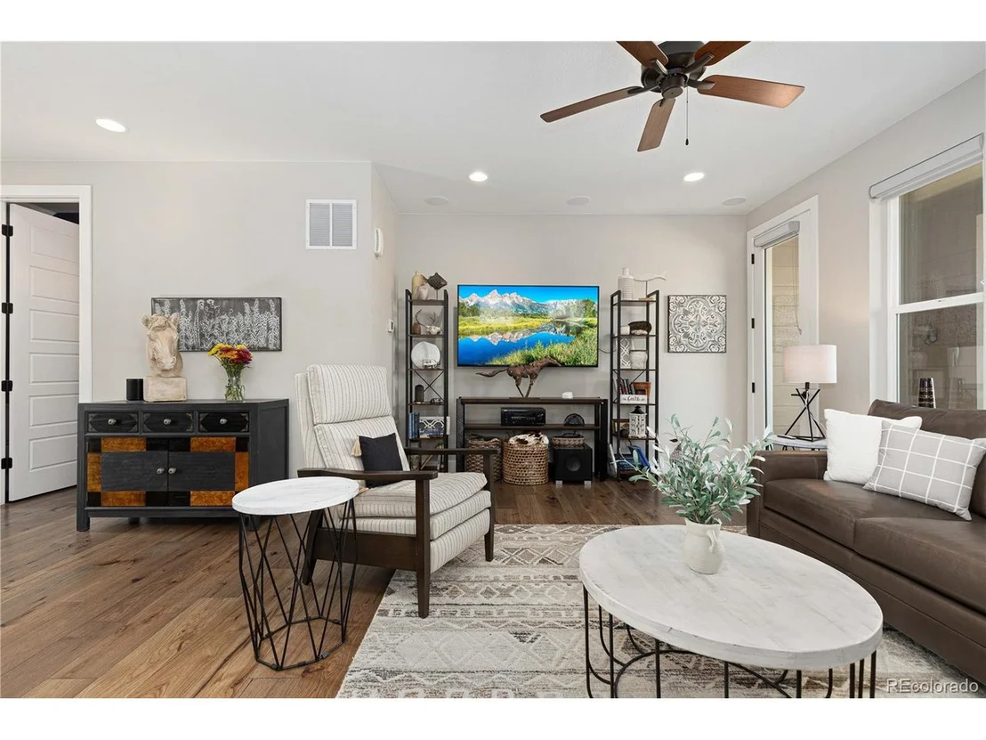 Photo of 2633 Channel Dr