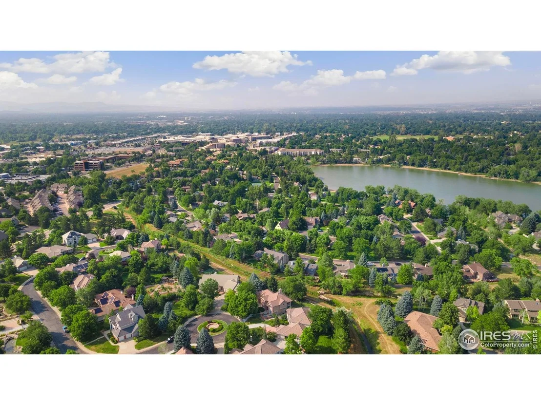 Photo of 378 High Pointe Dr