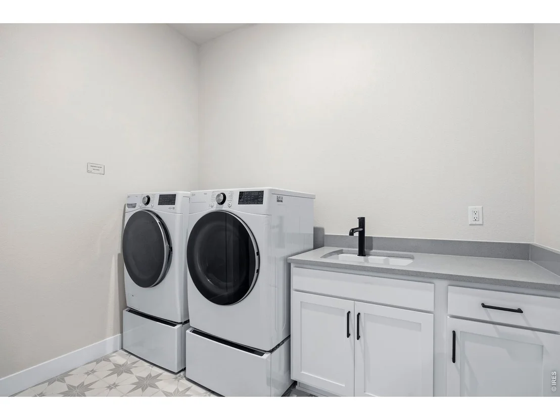 Photo of 1727 Barefoot Dr