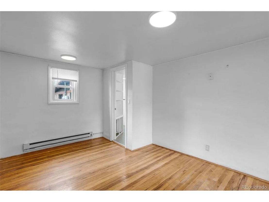 Photo of 548 E Third St