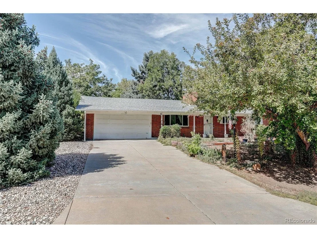 Photo of 3005 Flora Ln