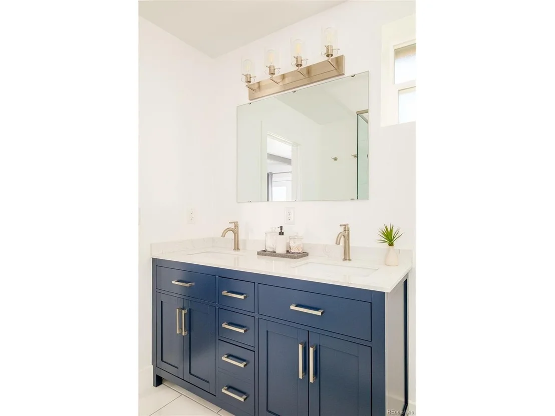 Photo of 3320 W 33rd Ave