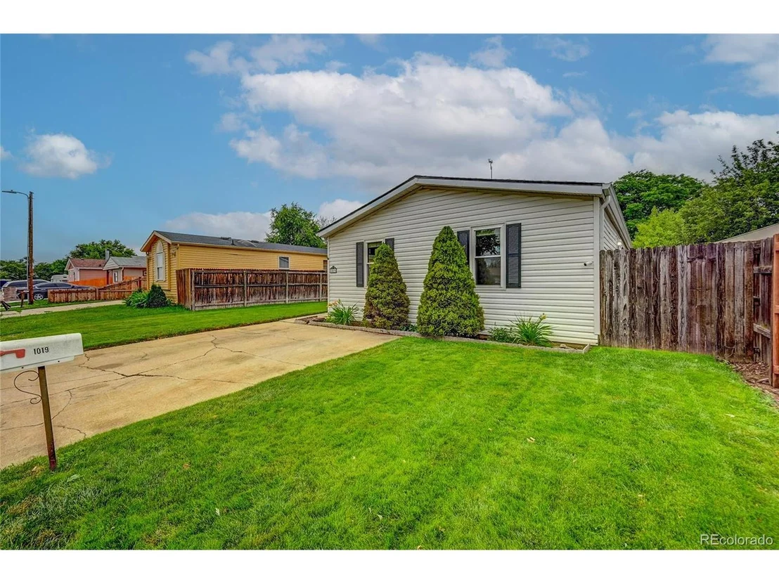 Photo of 1019 Macdavidson Cir