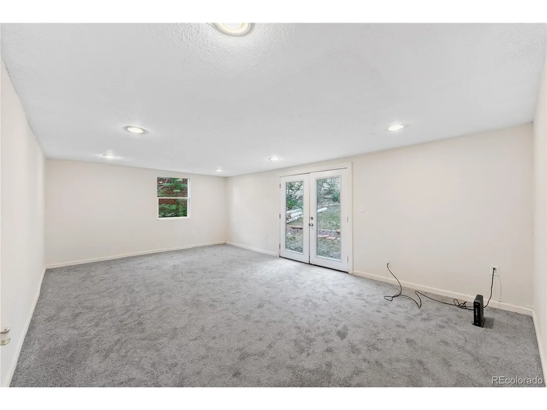 Photo of 9350 Hoffman Way