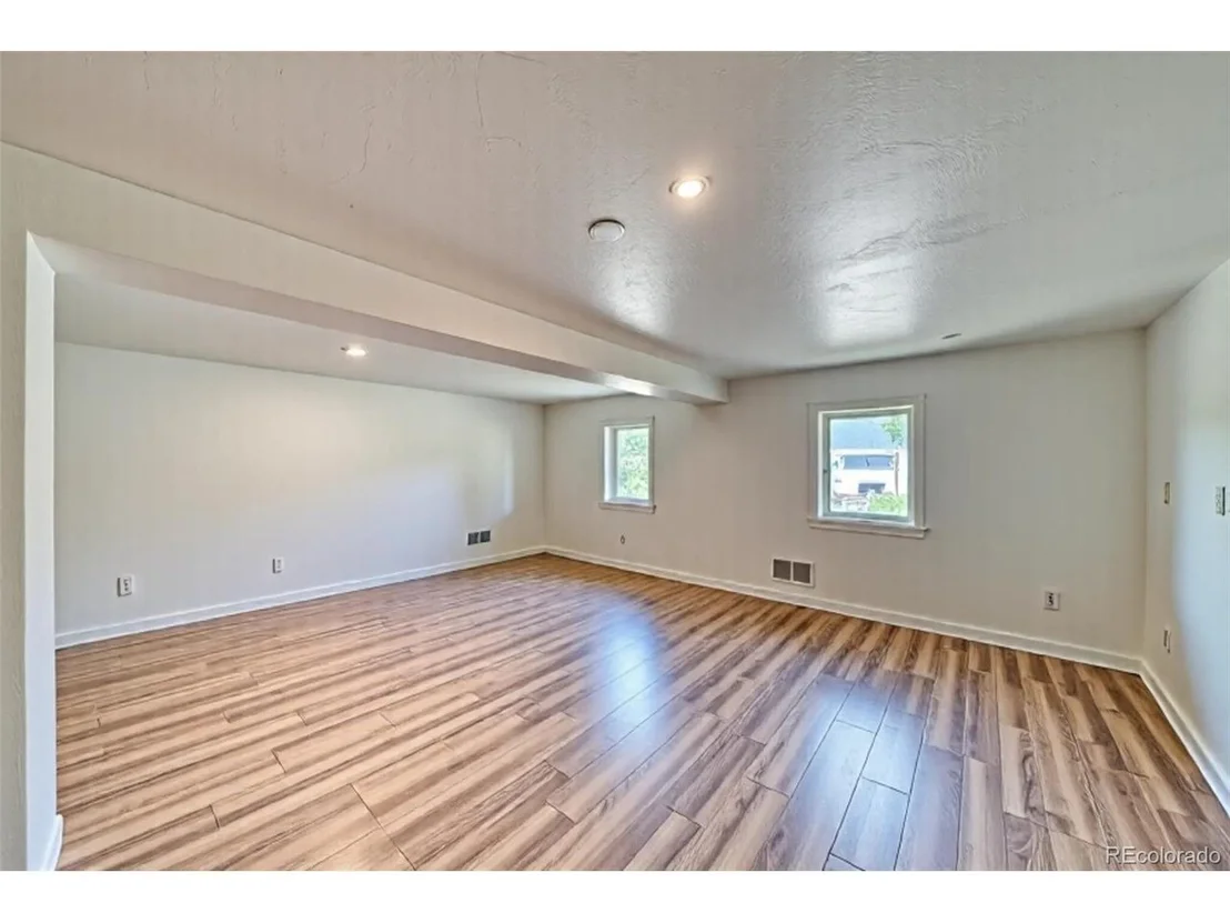 Photo of 6375 Terrace Ln