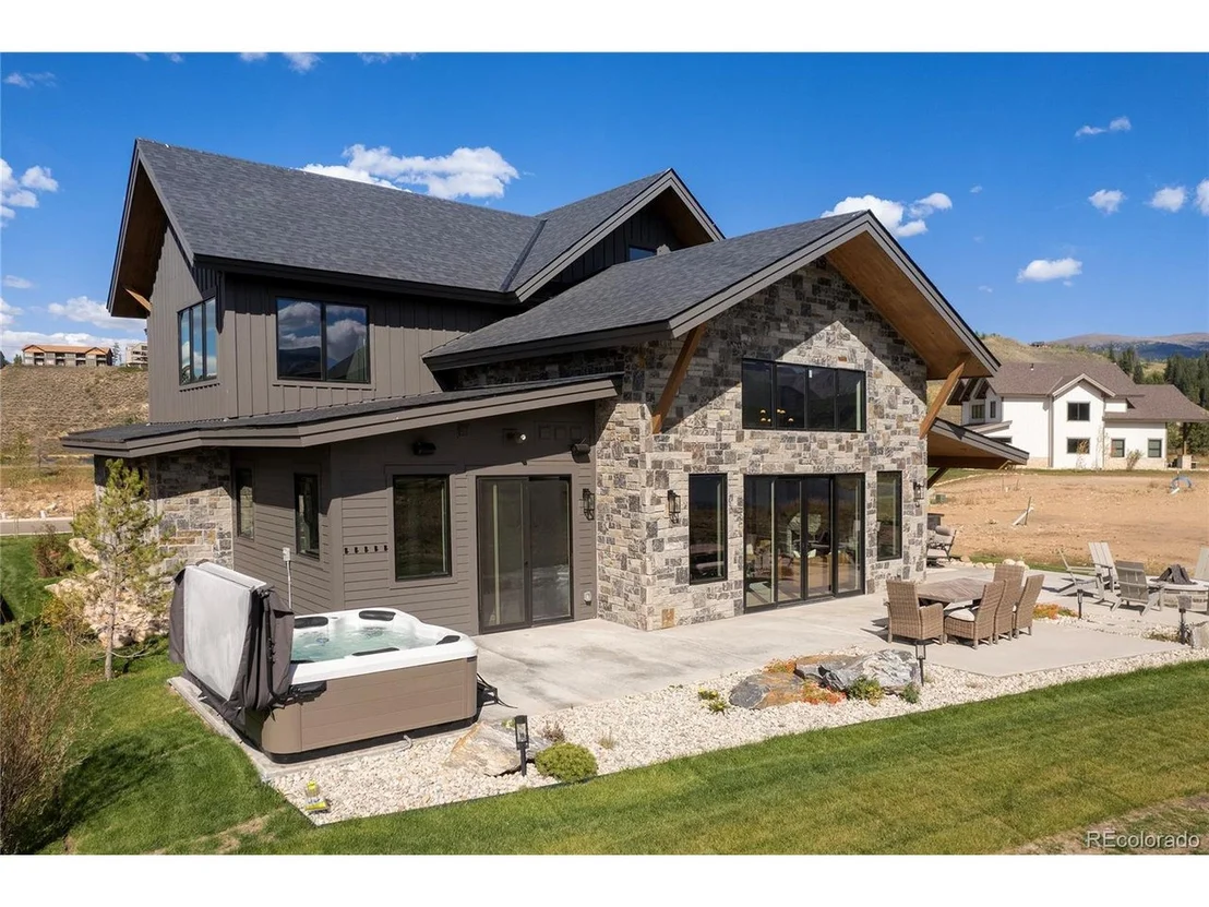 Photo of 305 Hay Meadow Dr