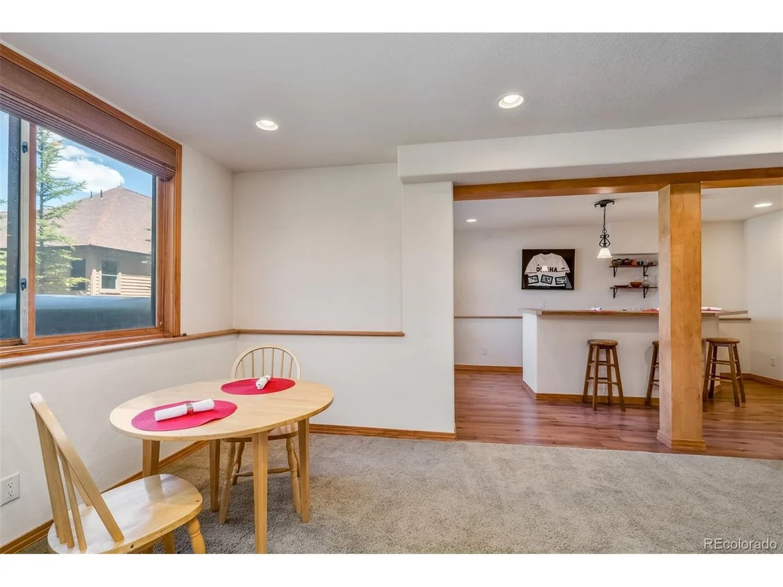 Photo of 1528 Legend Lake Cir