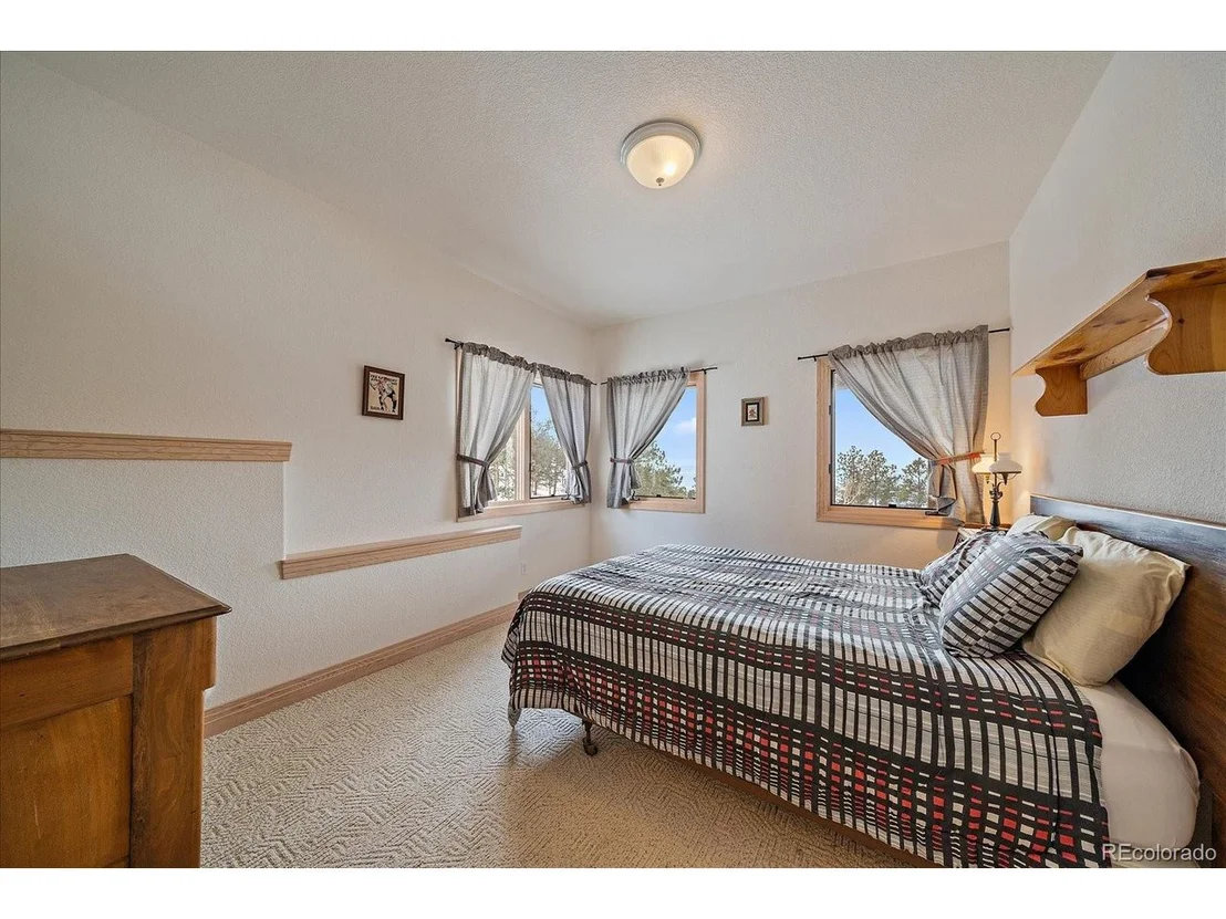 Photo of 13885 Pine Country Ln