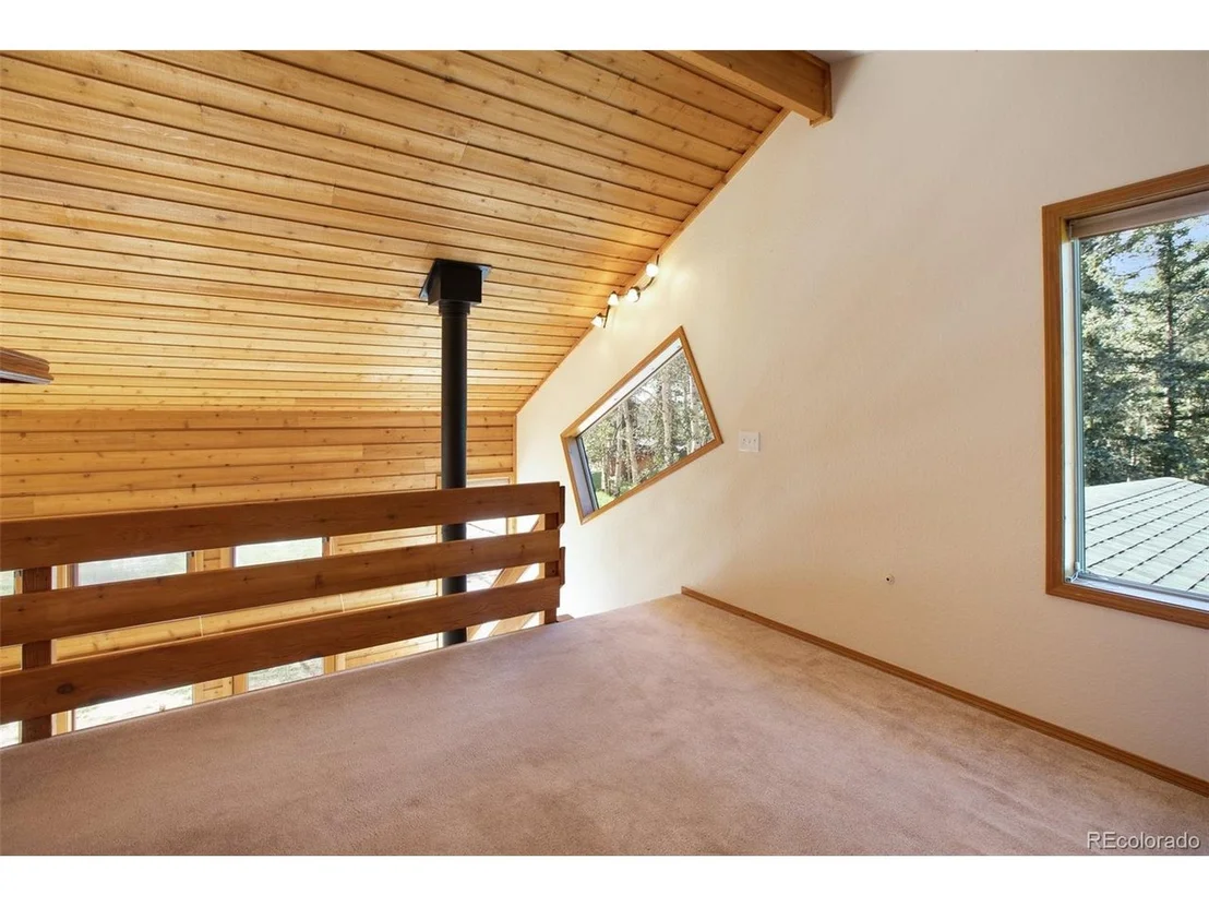 Photo of 635 Ridge Dr