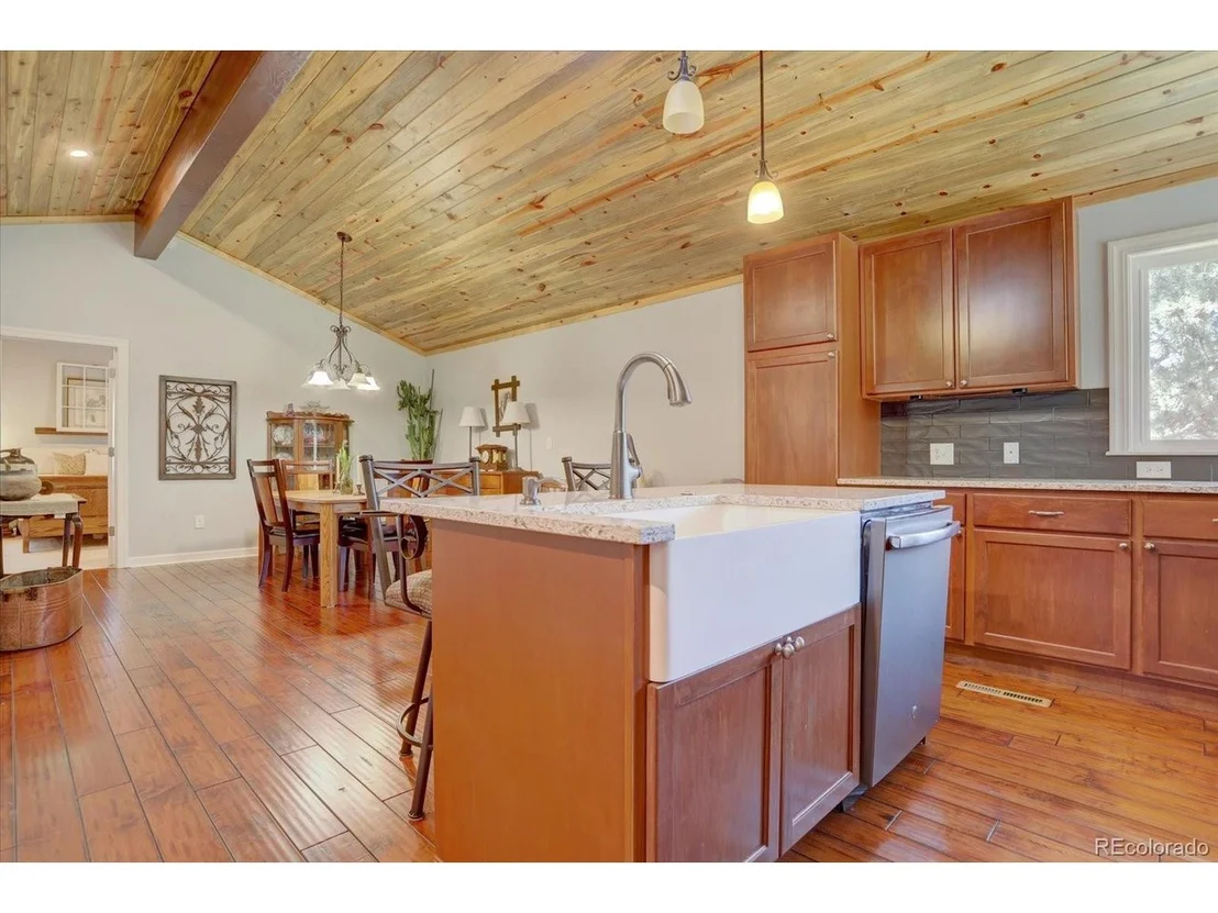 Photo of 29577 Larkspur