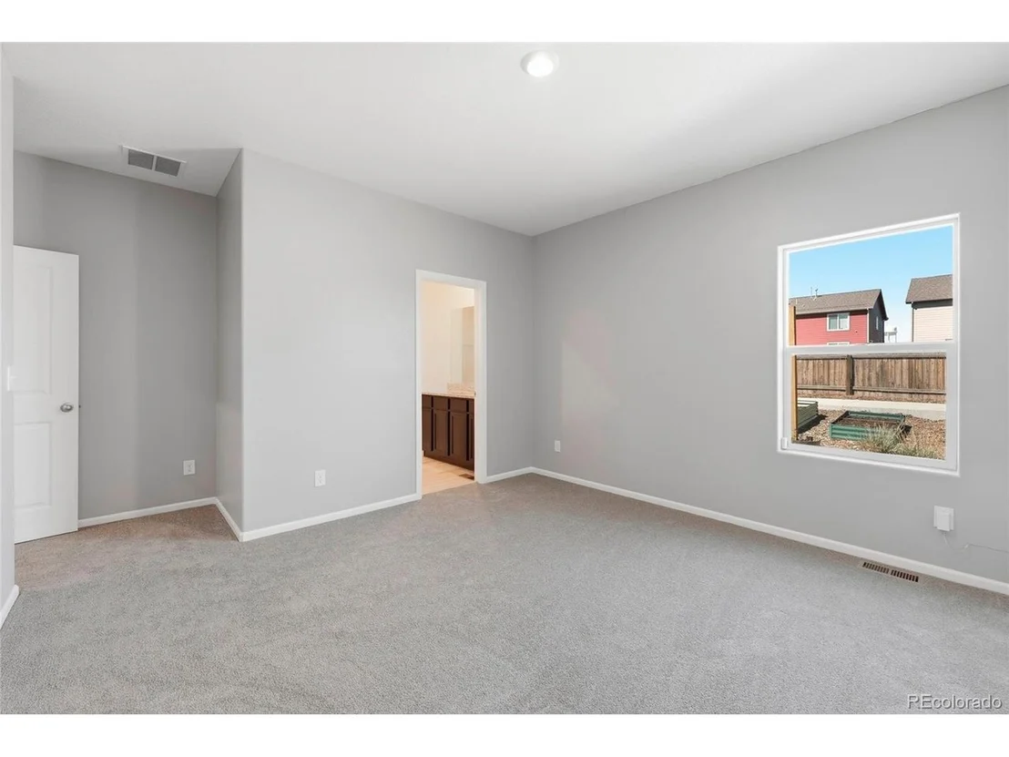 Photo of 389 Maple St