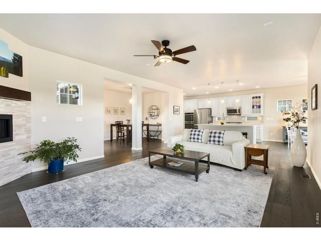 Photo of 352 Baja Dr