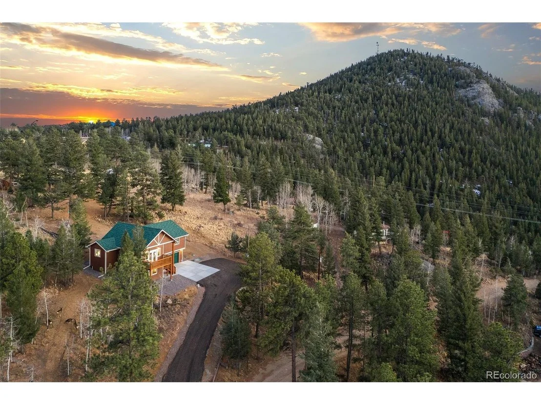 Photo of 544 Aspen Ln