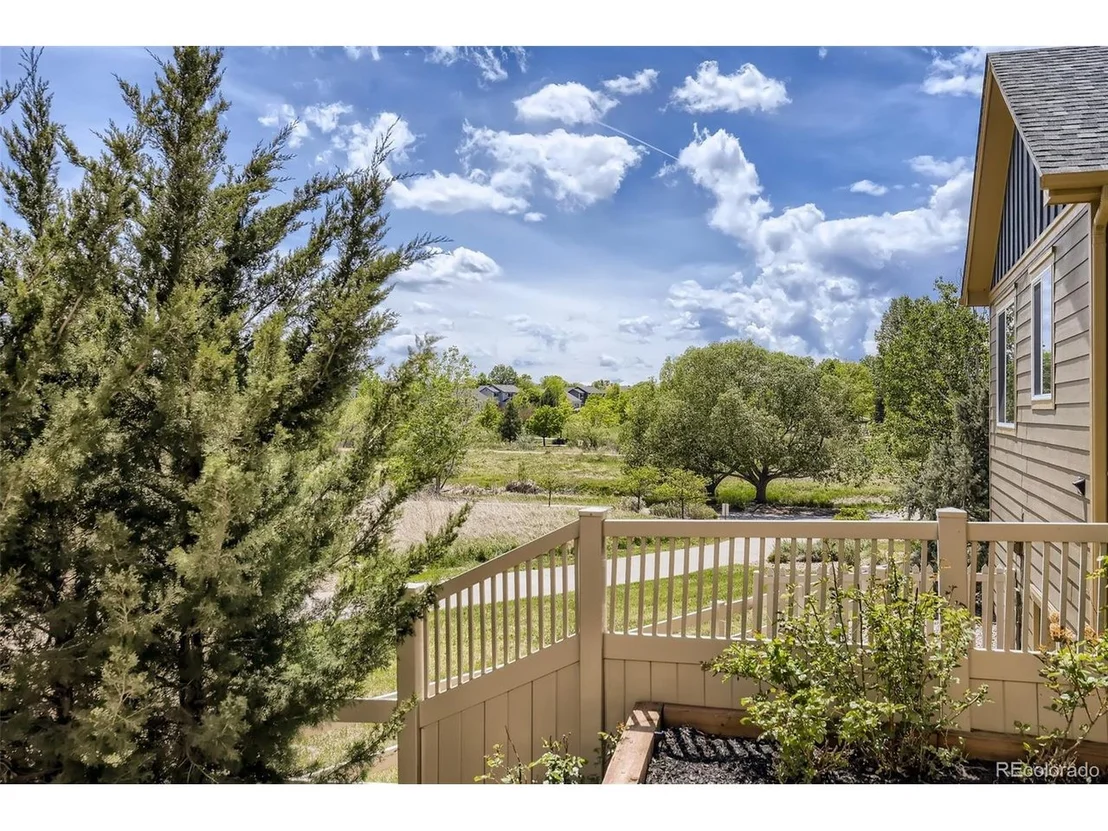 Photo of 1353 Armstrong Dr