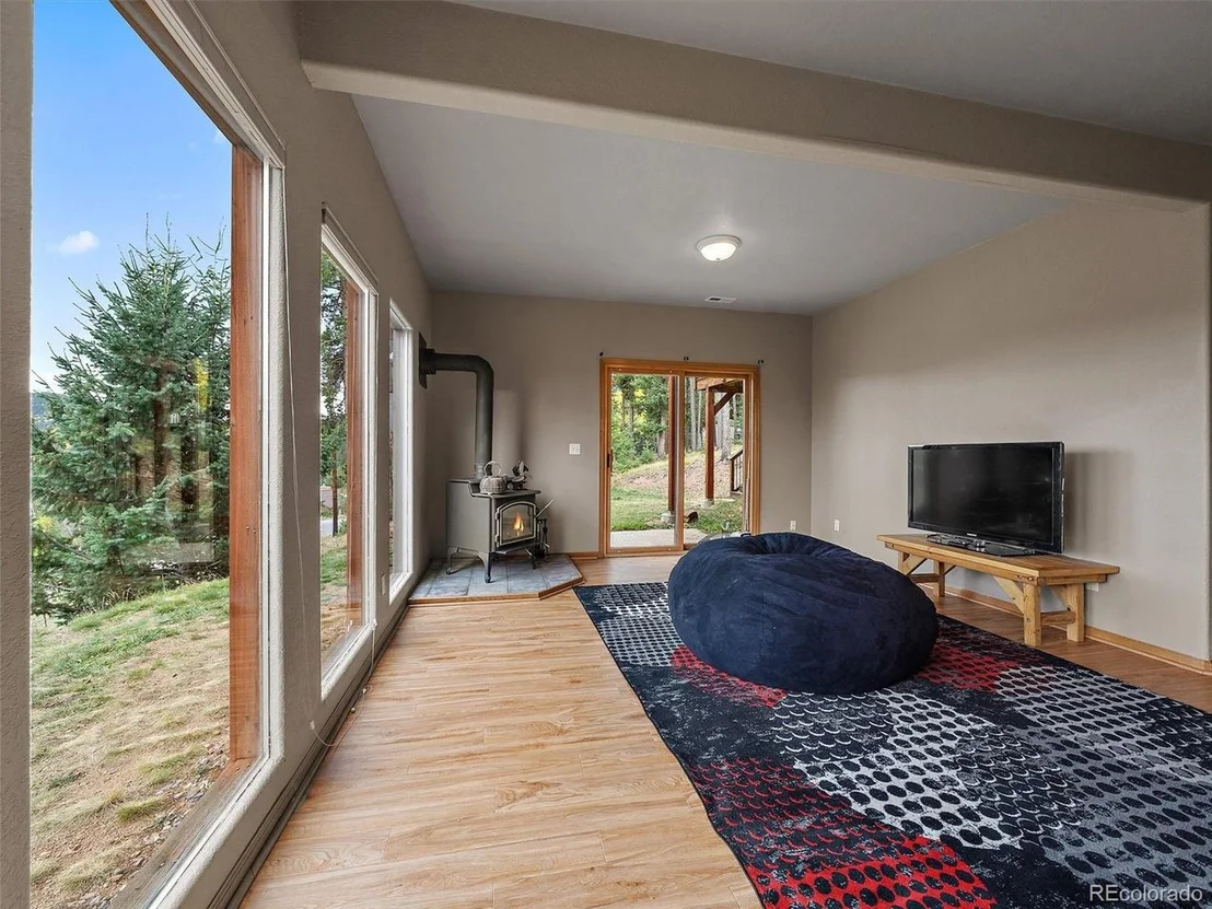 Photo of 34878 Forest Estates Rd