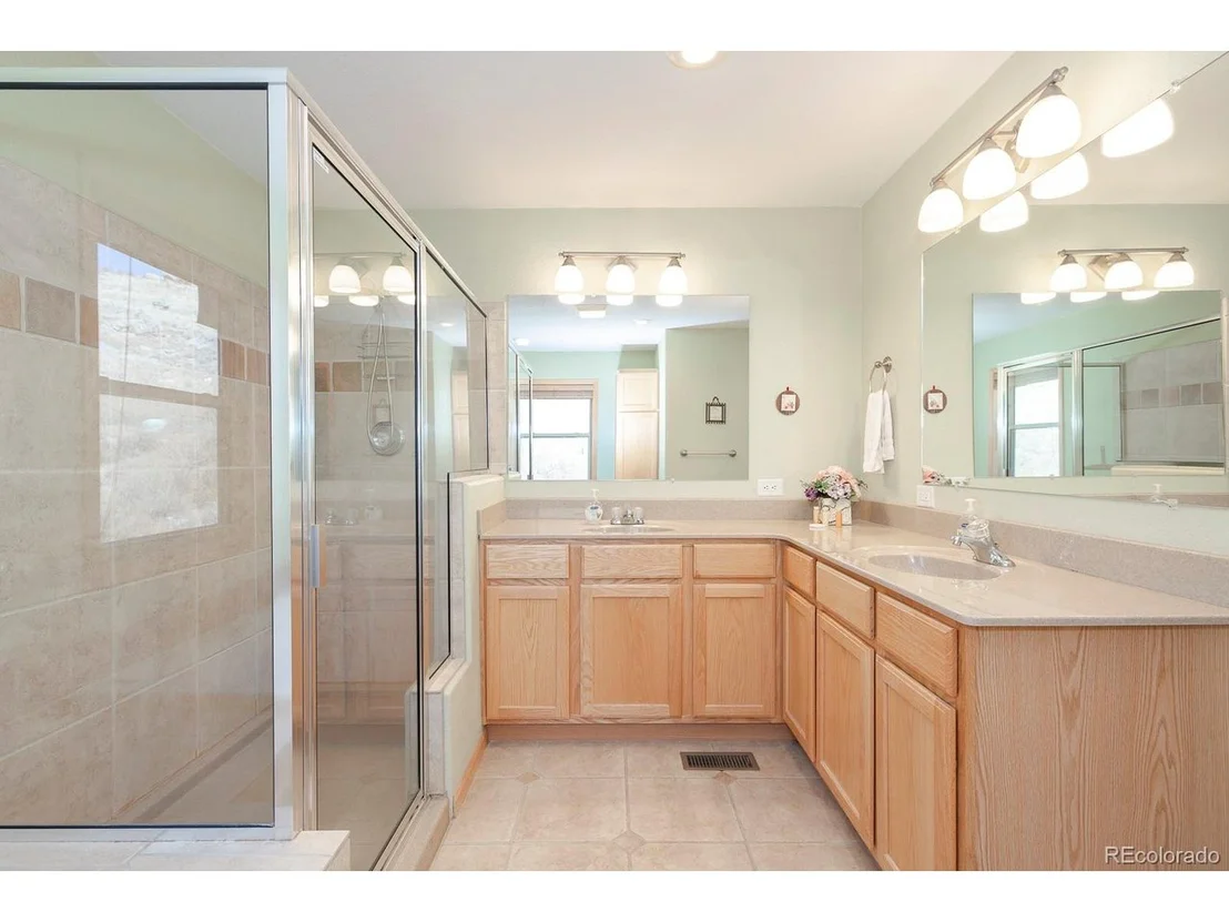Photo of 498 Beaver Dr