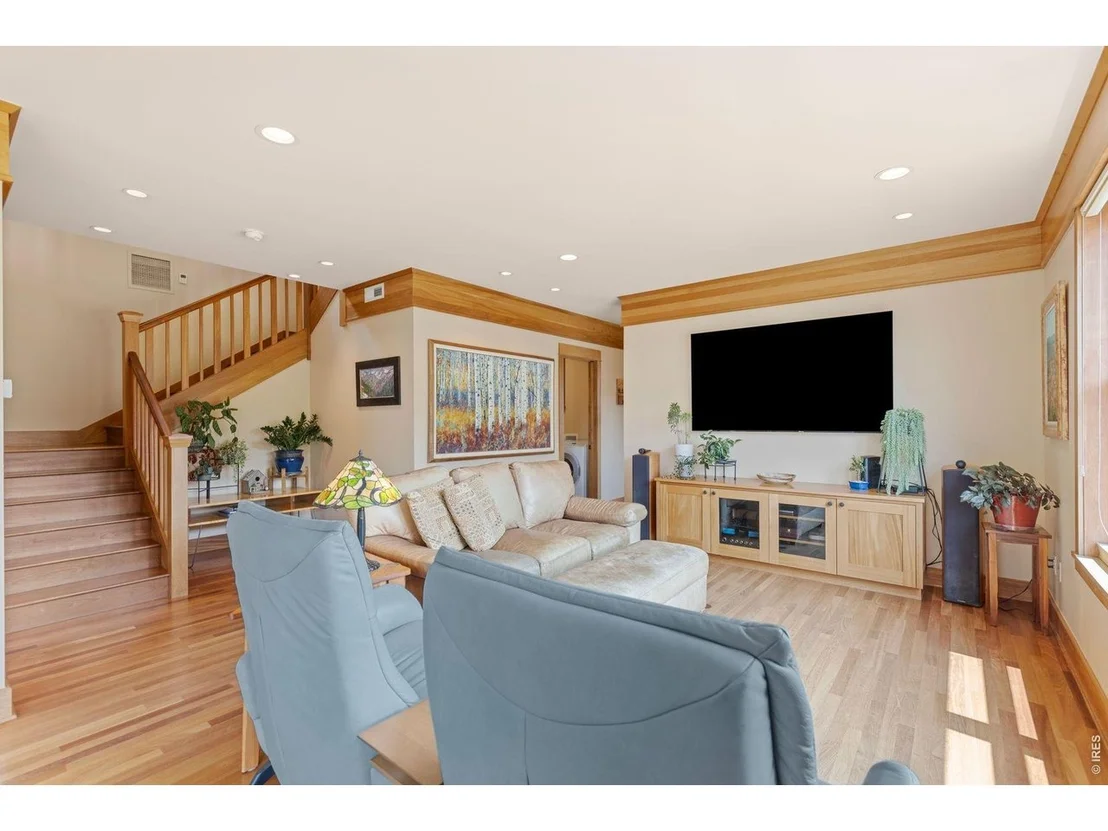 Photo of 5695 Sunshine Canyon Dr