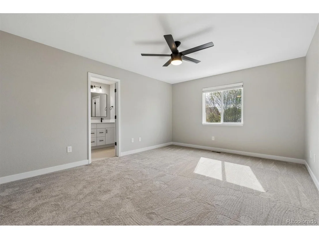 Photo of 422 Boulder Ln
