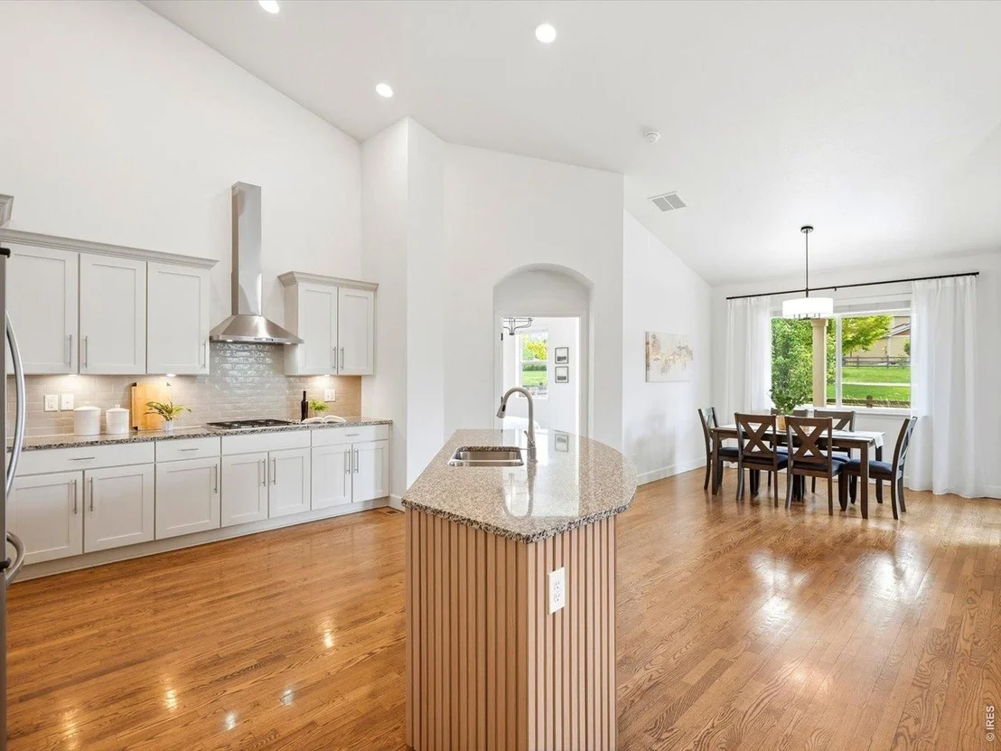 Photo of 950 Sumner Way