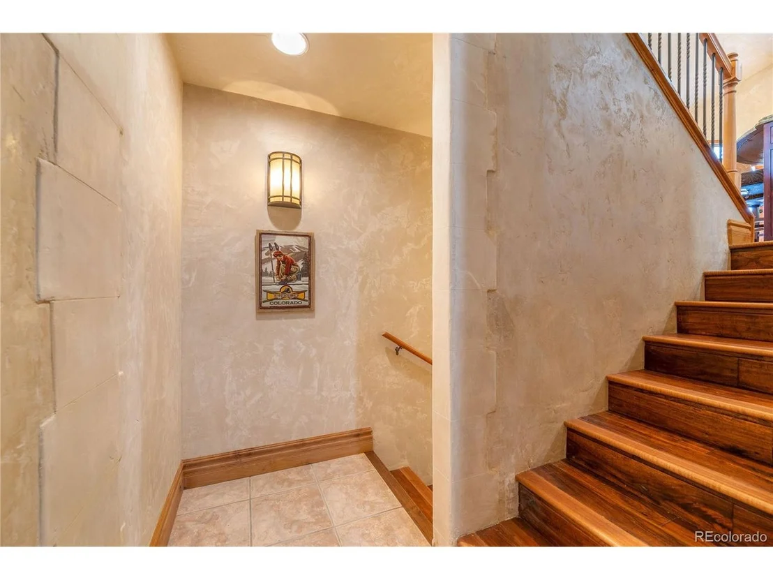 Photo of 432 Bighorn Cir