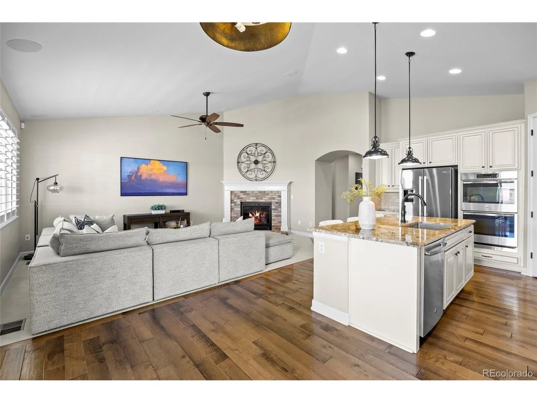 Photo of 7658 Oasis Dr