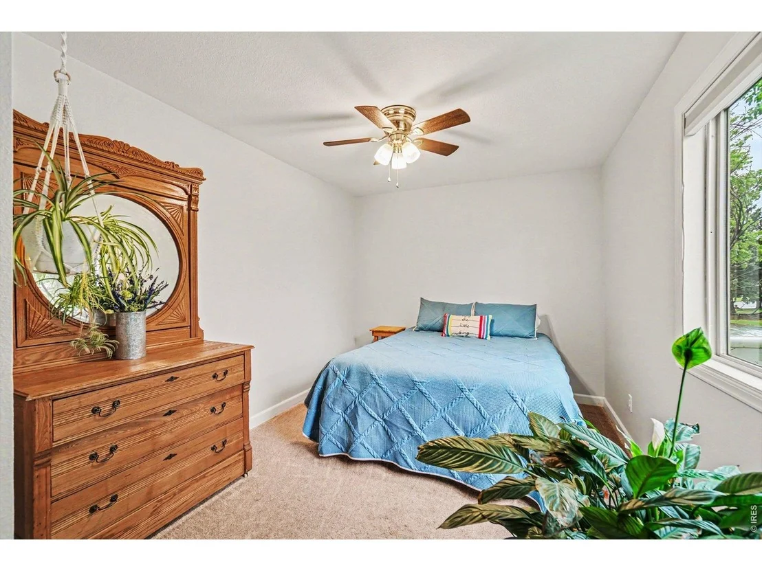 Photo of 1404 Willow Dr