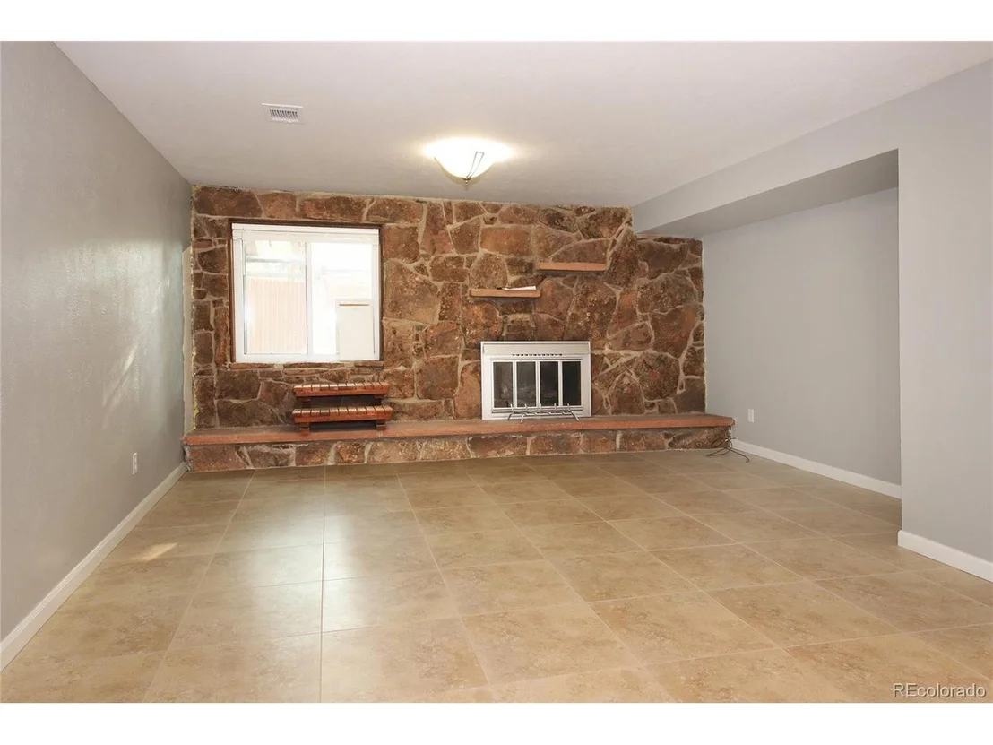 Photo of 1394 E Easter Cir