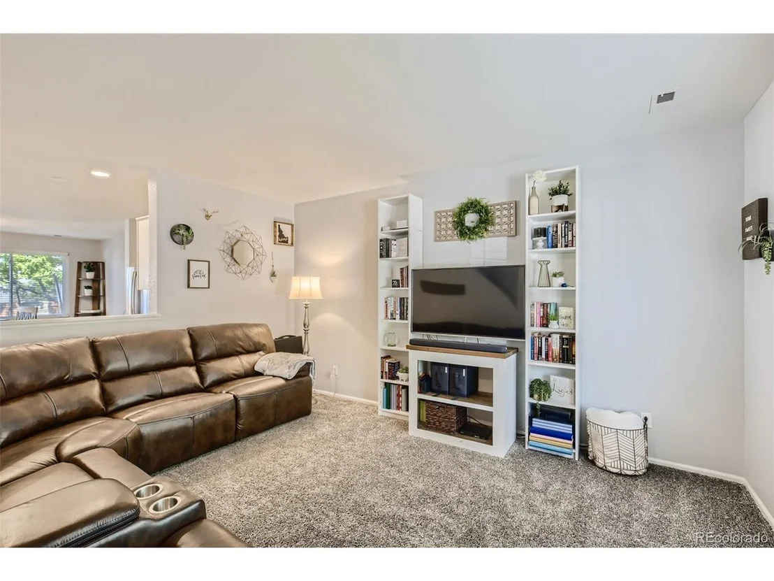 Photo of 6138 Shamrock Cir