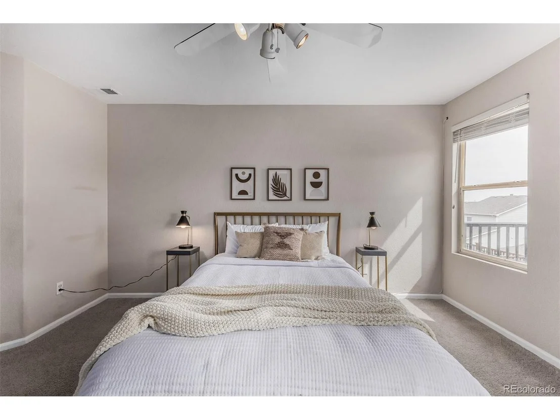 Photo of 452 E 78th Dr