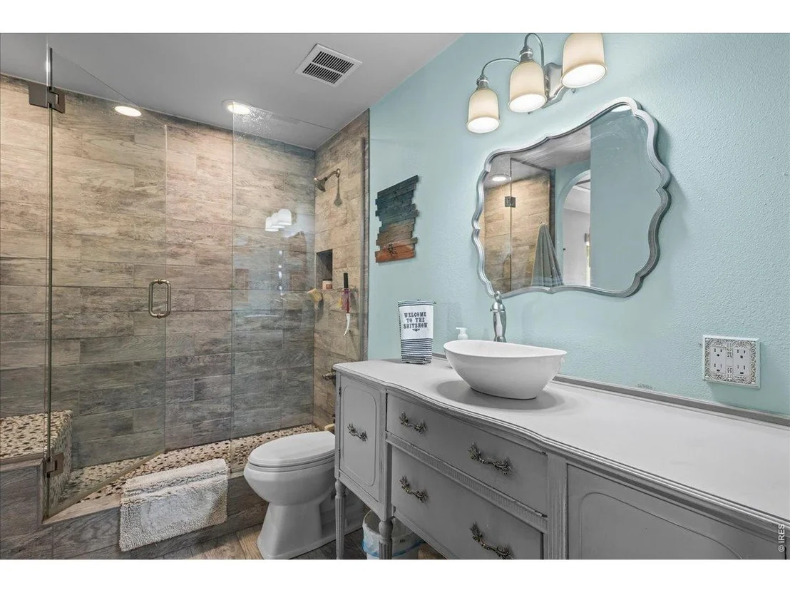 Photo of 1100 Atlas Cir S