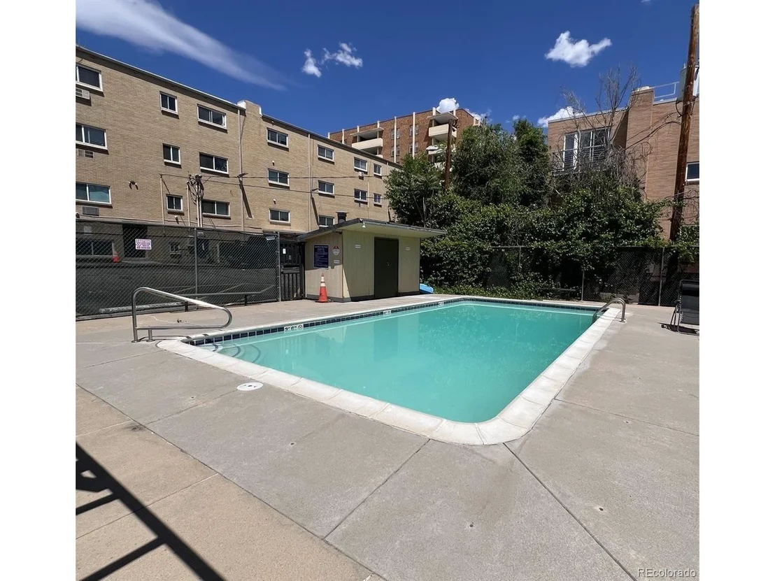 Photo of Unit 303 at 830 20th St