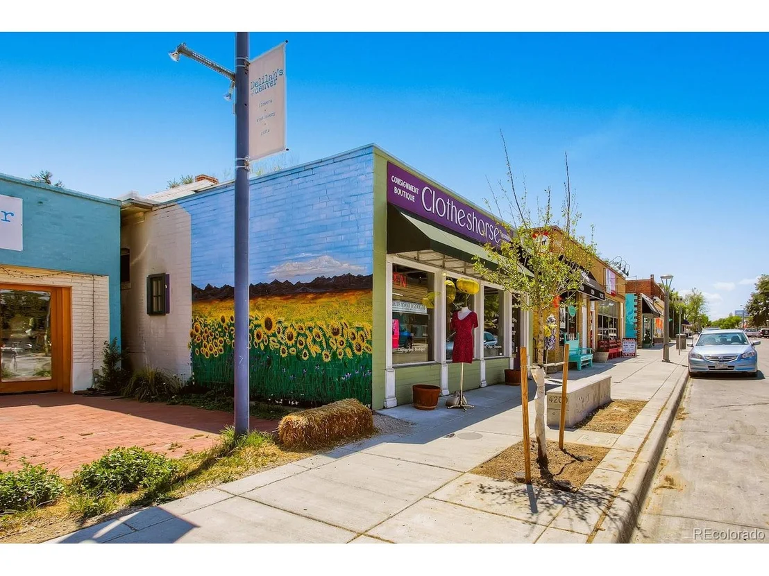 Photo of 3883 Lowell Blvd