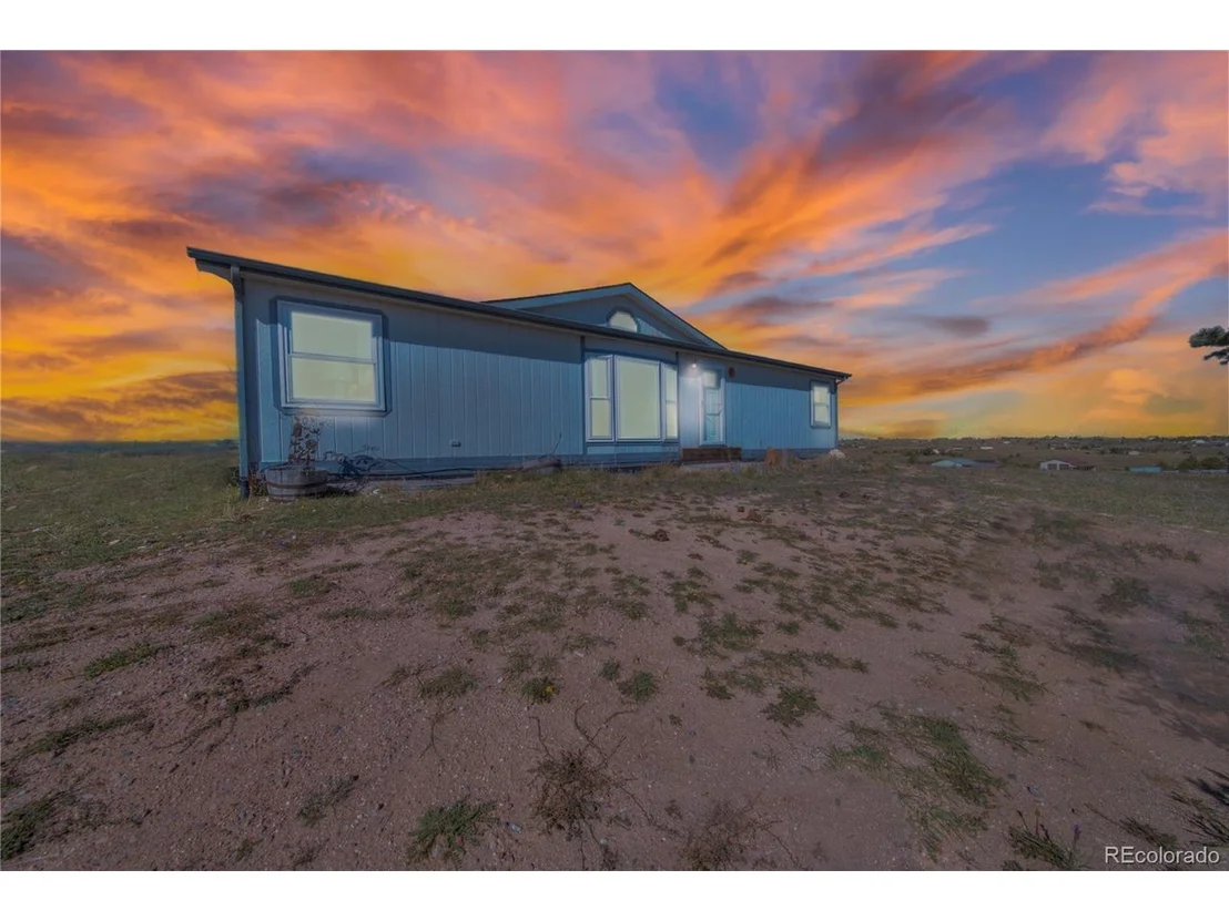 Photo of 15960 Homecrest Cir