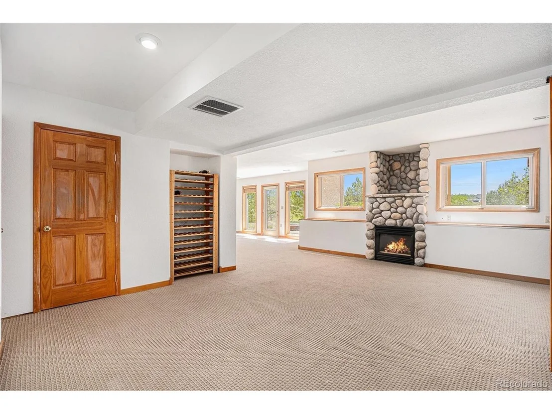 Photo of 2585 Mohawk Way