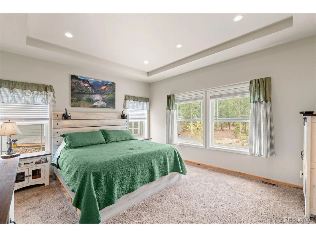 Photo of 74 Valley View Ln