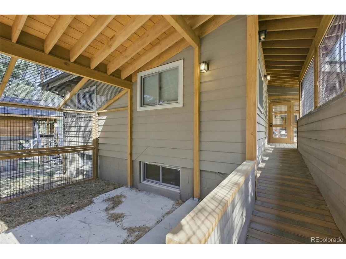 Photo of 28609 Pine Dr