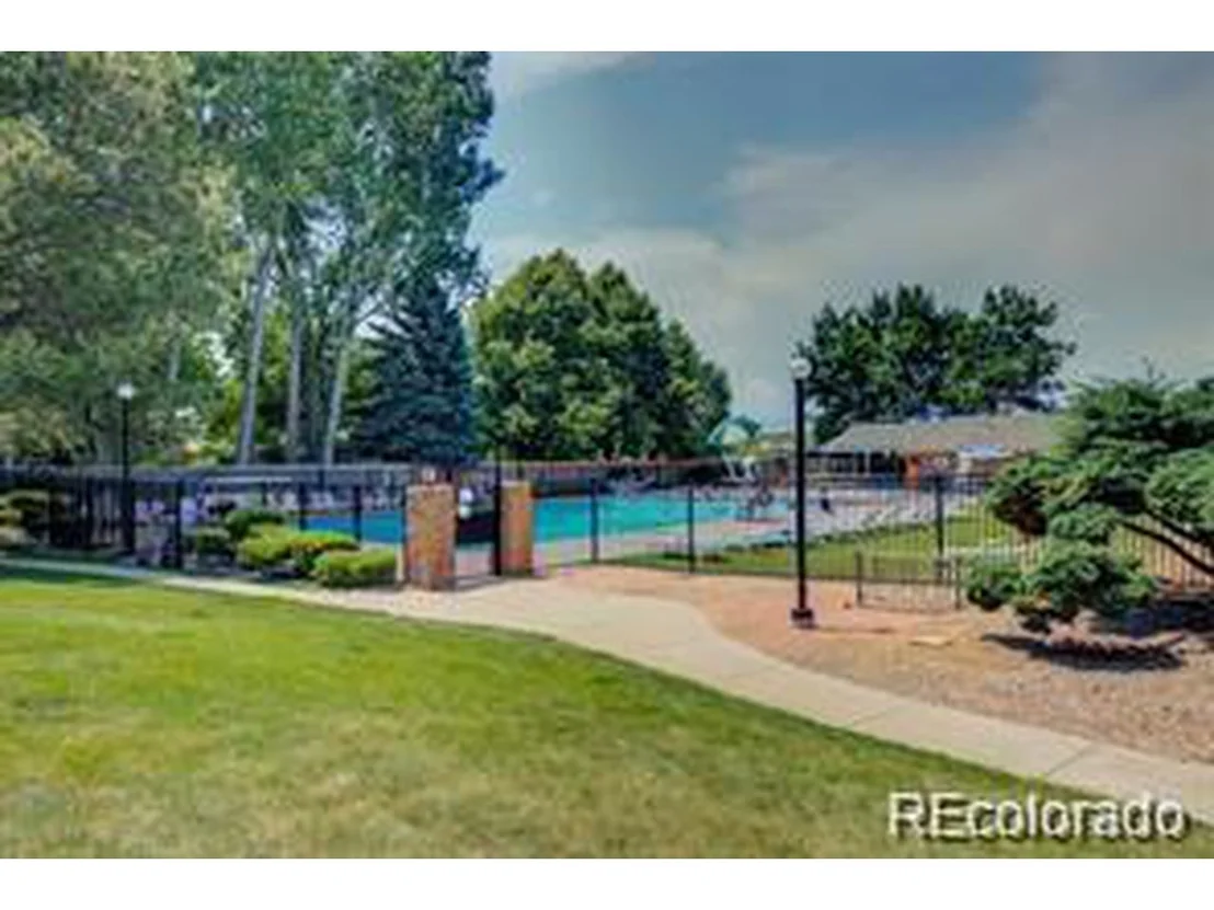 Photo of 4740 W 101st Pl