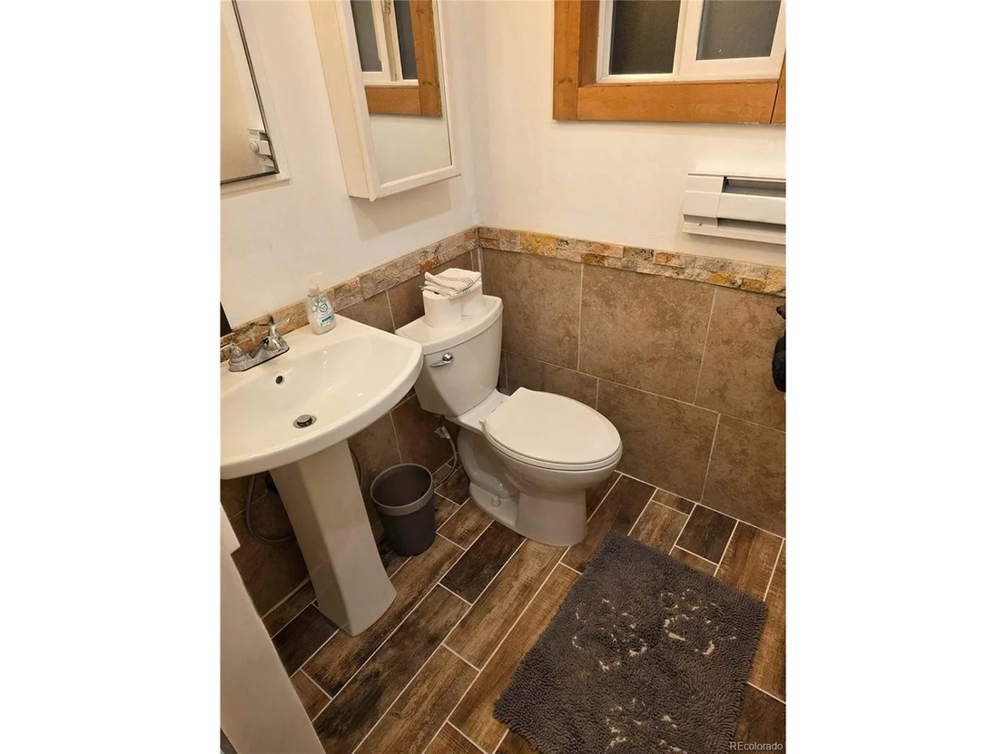 Photo of 704 Yellow Pine Dr