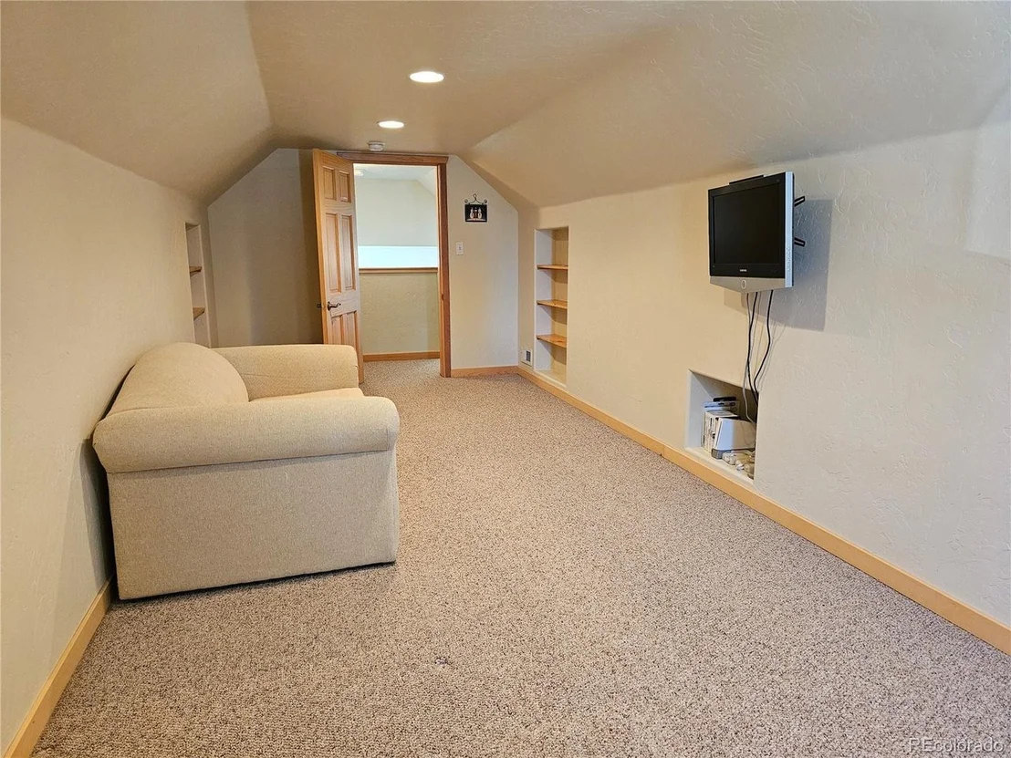 Photo of 861 Mink Ln