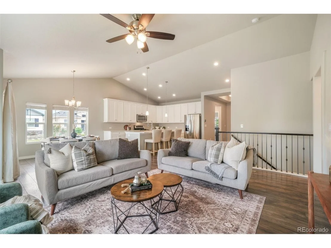 Photo of 2583 Lakes Edge Dr