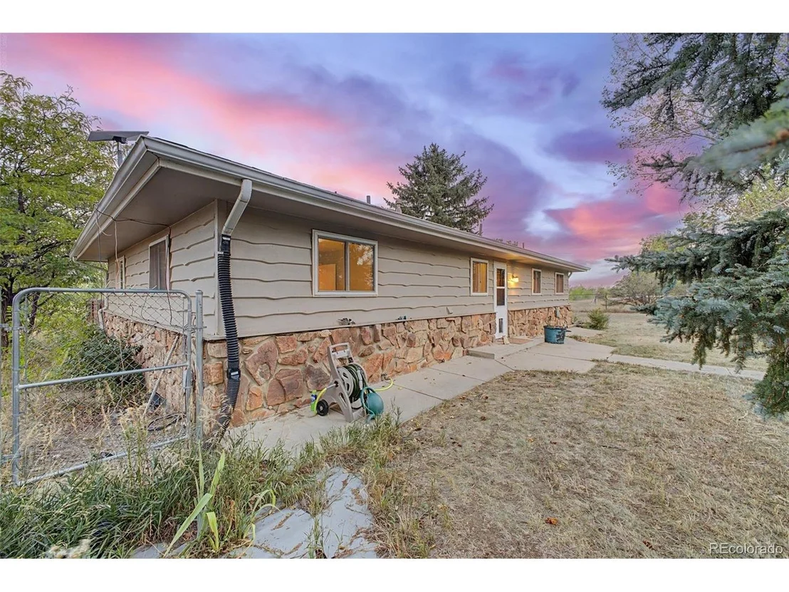 Photo of 2301 S County Road 23e