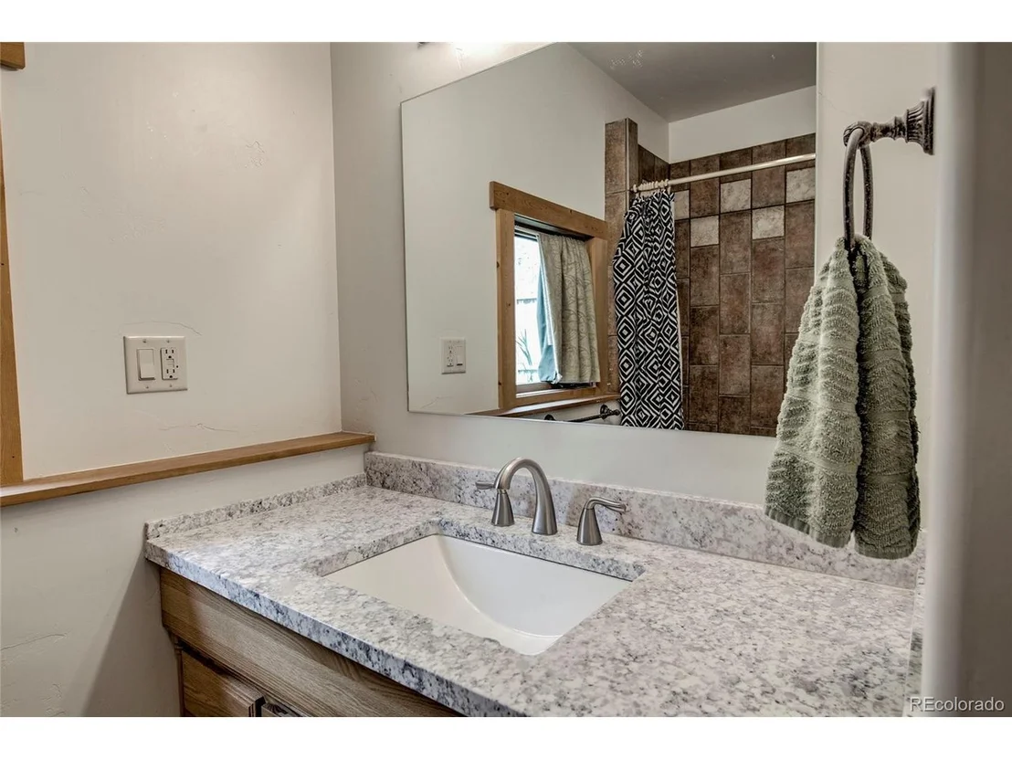 Photo of 196 Vail Cir