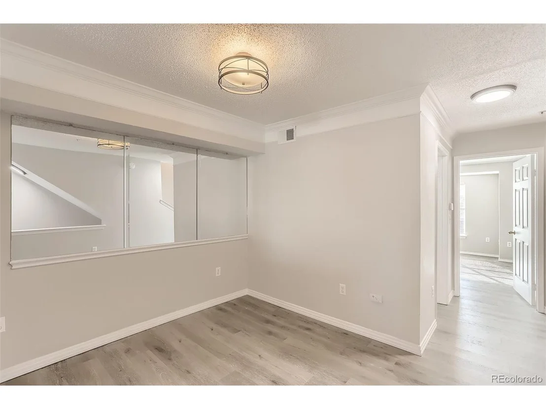 Photo of 1875 Spaulding Cir