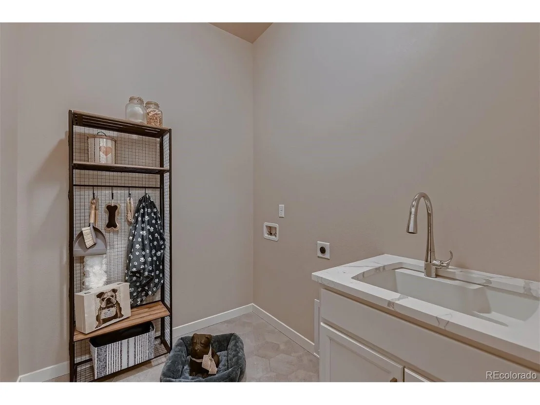 Photo of 895 Quarry Cir